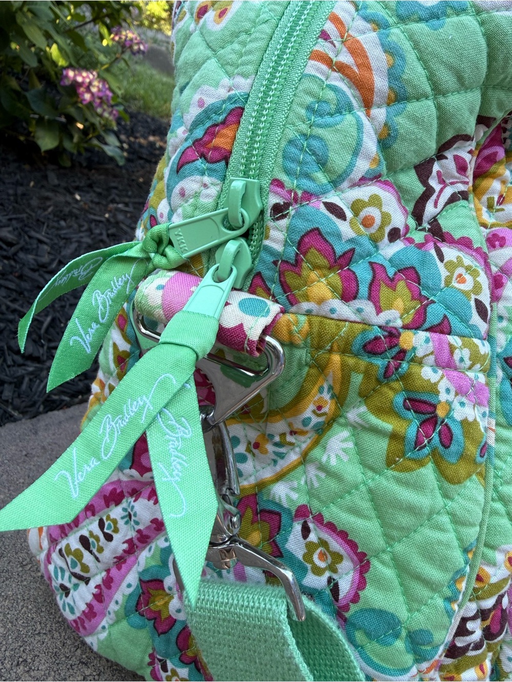 Vera Bradley Tutti Fruiti weekender travel duffle Bag - Picture 3 of 9